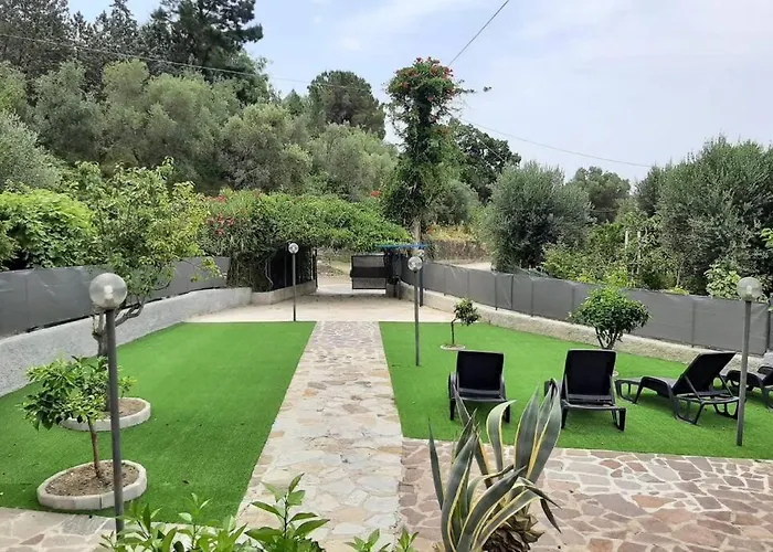 Villa Cilento Mare, Bellissima Con Ampio Giardino